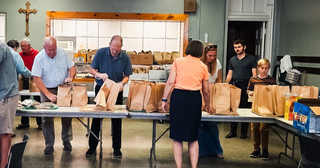 Holy Trinity Sack Lunches-2